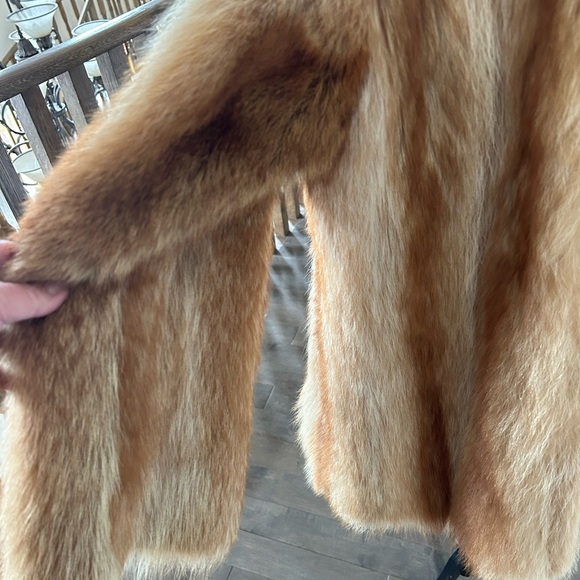 Fox fur jacket - Picture 6 of 11